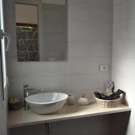 Borgo Marinaro La Medusa - Matrimoniale Con Bagno Privato- شقة فندقية أرباتاكْسْ