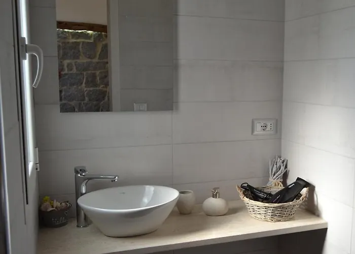 Borgo Marinaro La Medusa - Matrimoniale Con Bagno Privato- Apart-hotel Àrbatax