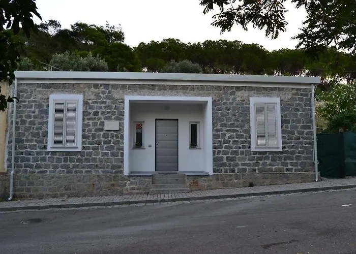 Borgo Marinaro La Medusa - Matrimoniale Con Bagno Privato- Ξενοδοχείο με διαμερίσματα Àrbatax