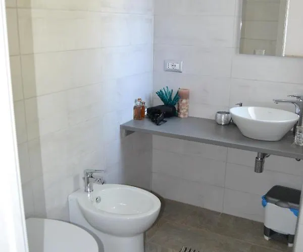 アパートホテル Borgo Marinaro La Medusa - Matrimoniale Con Bagno Privato- アルバタクス